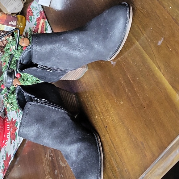 Fergie ankle bootie - Picture 5 of 5